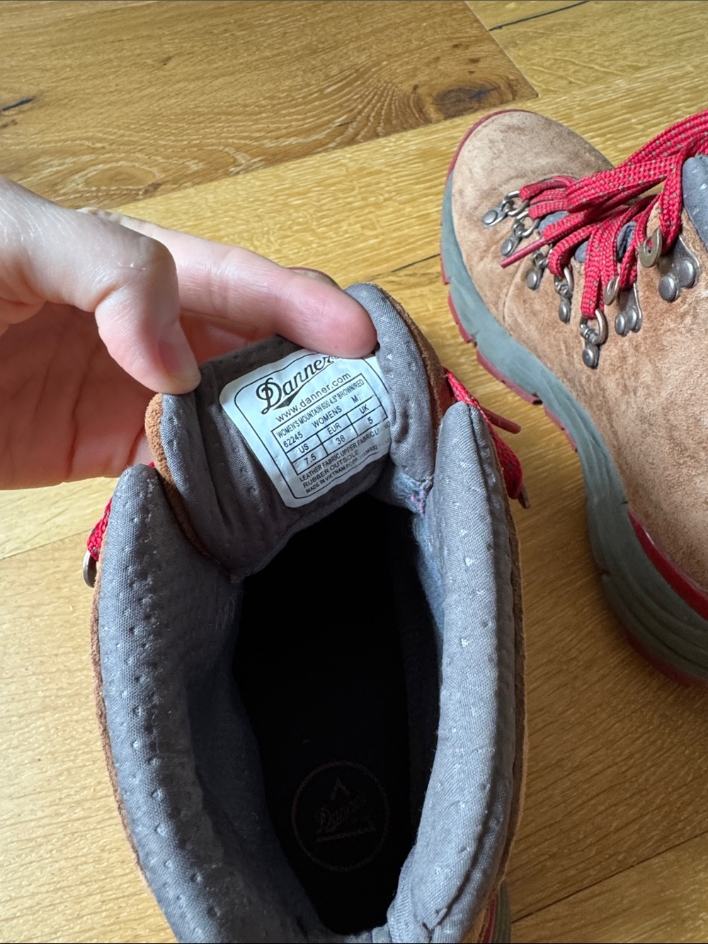 Danner women’s 600 Suede Hiking Boots 7.5 - Picture 4 of 9